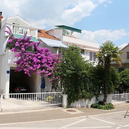 Apartments Suri Vodice Kültér fotó