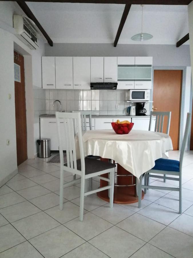 Apartments Suri Vodice Kültér fotó