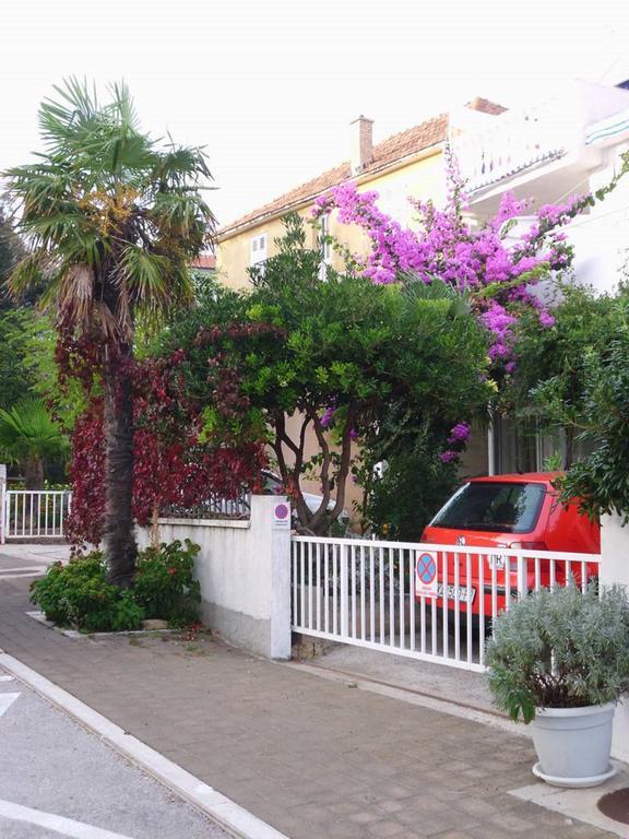 Apartments Suri Vodice Szoba fotó