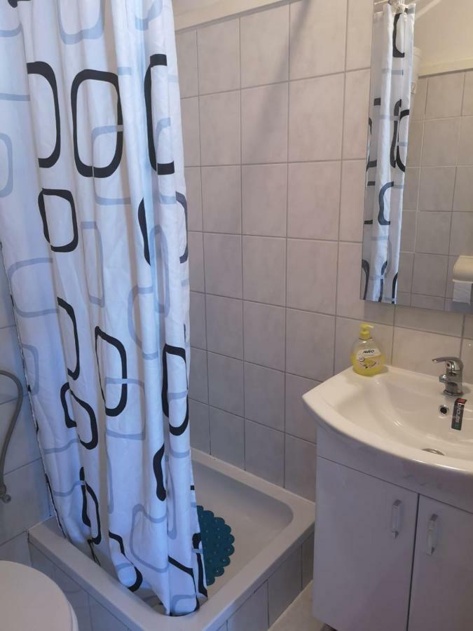 Apartments Suri Vodice Kültér fotó